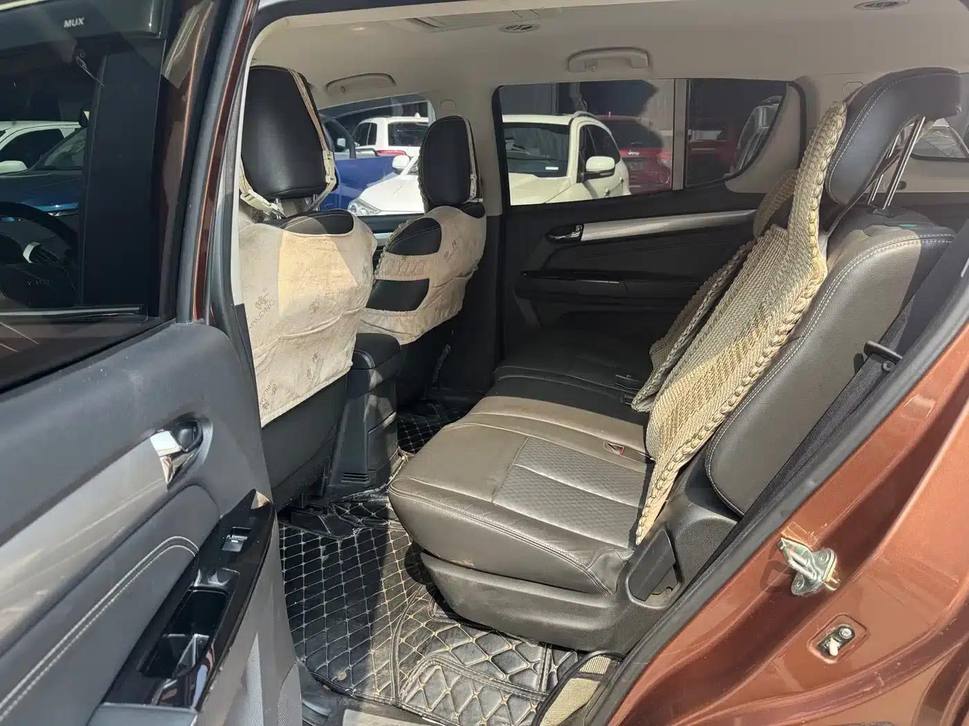 mu-X Ranger 2017 3.0T 4WD Automatic Premium 7-Seater (National IV Emission Standard) — миниатюра 5