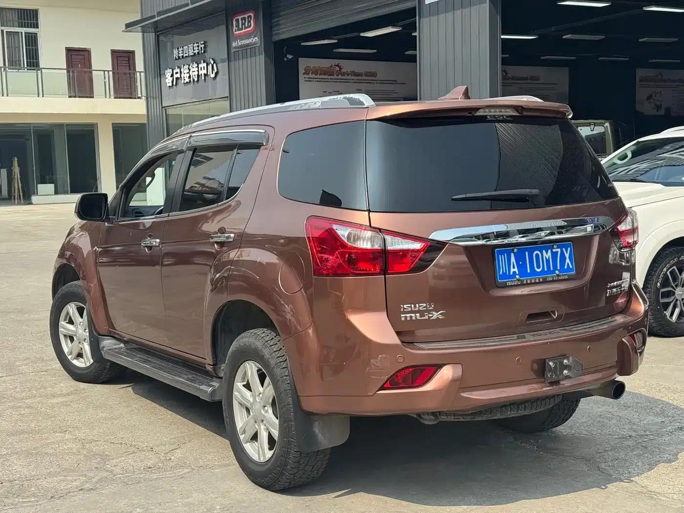 mu-X Ranger 2017 3.0T 4WD Automatic Premium 7-Seater (National IV Emission Standard) — миниатюра 10