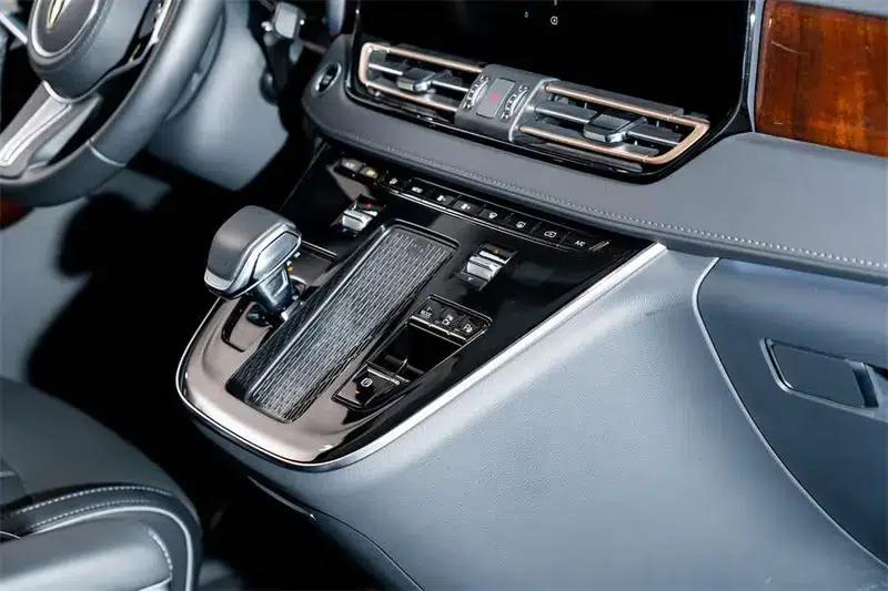Hongqi HQ9 PHEV 2024 AWD Luxury Edition — миниатюра 14