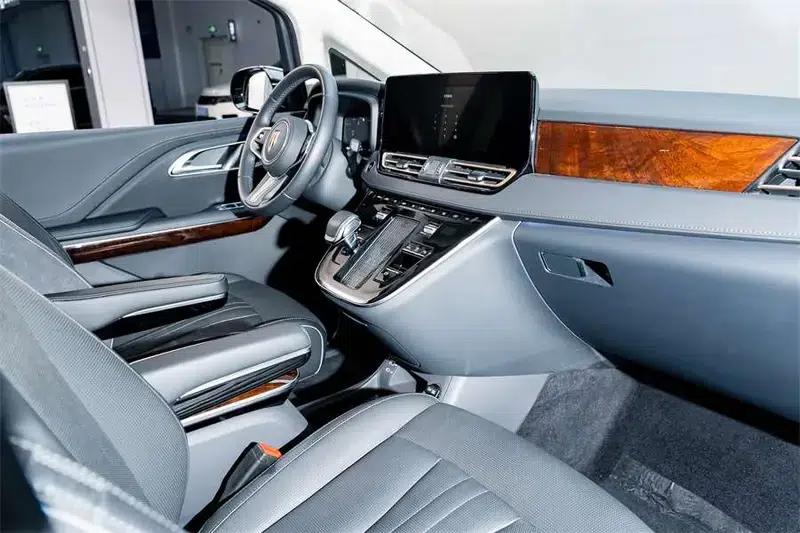 Hongqi HQ9 PHEV 2024 AWD Luxury Edition — миниатюра 25