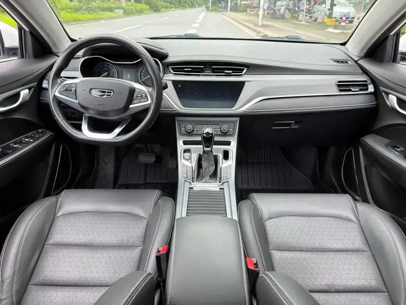 Geely Emgrand 2021 UP 1.5L CVT Luxury Edition — миниатюра 7