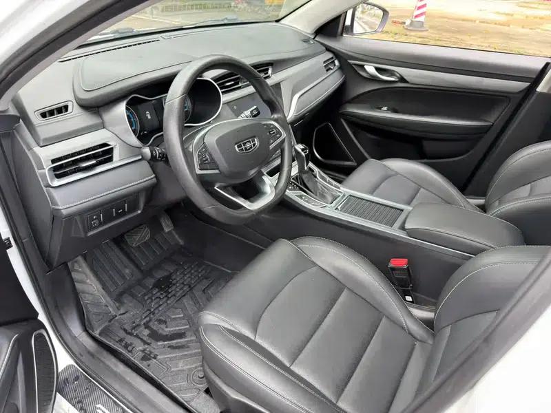 Geely Emgrand 2021 UP 1.5L CVT Luxury Edition — миниатюра 8