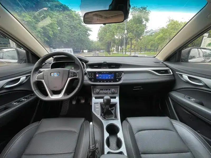 Geely Emgrand 2018 1.5L Manual Upward Connected Edition — миниатюра 11