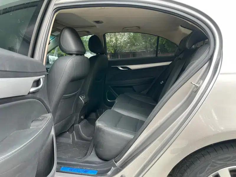 Geely Emgrand 2018 1.5L Manual Upward Connected Edition — миниатюра 15