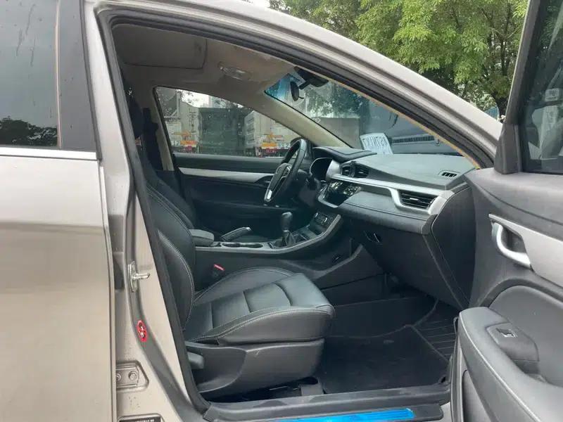 Geely Emgrand 2018 1.5L Manual Upward Connected Edition — миниатюра 16