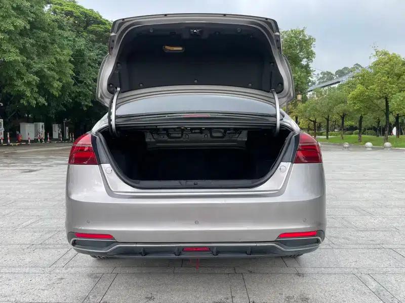 Geely Emgrand 2018 1.5L Manual Upward Connected Edition — миниатюра 10