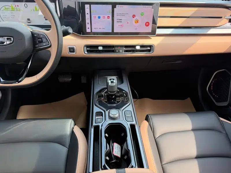 Geely ICON 2023 1.5TD Chocolate Edition — миниатюра 8