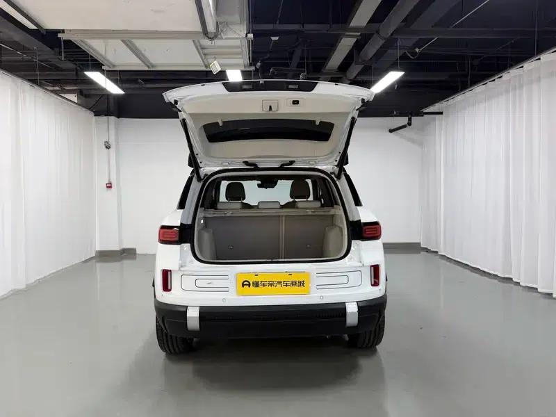 Geely ICON 2023 1.5TD Chocolate Premium Edition — миниатюра 20