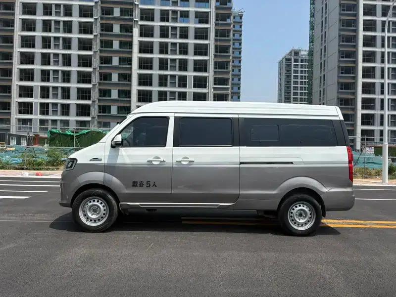 New Hiace X30L 2019 1.5L Business Edition SWC15M — миниатюра 3