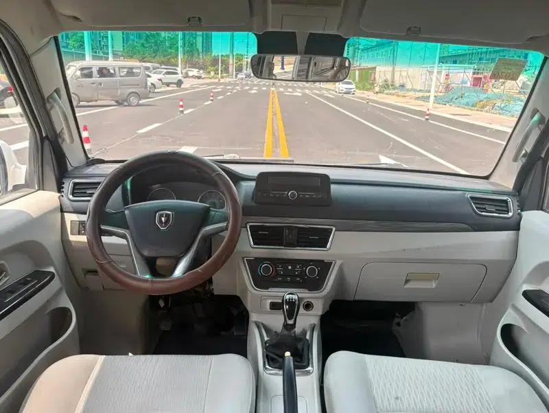 New Hiace X30L 2019 1.5L Business Edition SWC15M — миниатюра 6