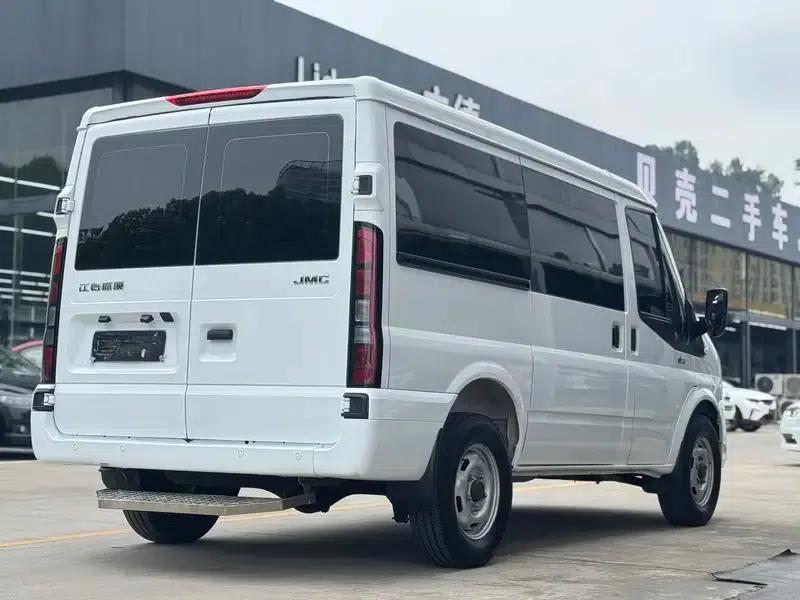 Fushun 2024 2.0T Manual Diesel Short Wheelbase Low Roof Commercial Multi-purpose Passenger Vehicle (5 Seats) — миниатюра 6