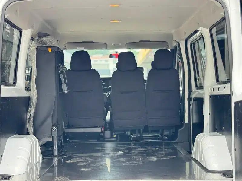 Fushun 2024 2.0T Manual Diesel Short Wheelbase Low Roof Commercial Multi-purpose Passenger Vehicle (5 Seats) — миниатюра 8