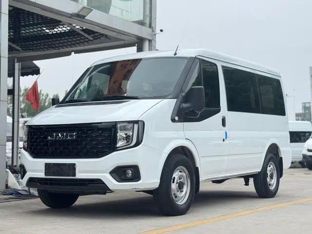 Fushun 2024 2.0T Manual Diesel Short Wheelbase Low Roof Commercial Multi-purpose Passenger Vehicle (5 Seats)
