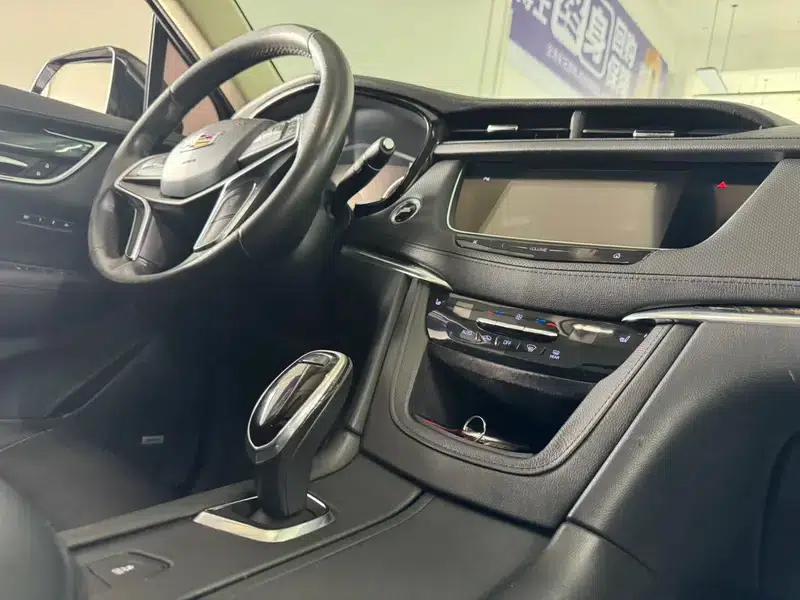 Cadillac XT5 2018 25T Luxury — миниатюра 11