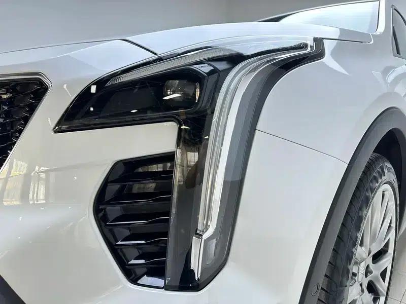 2022 Cadillac XT4 28T AWD Platinum Edition — миниатюра 12