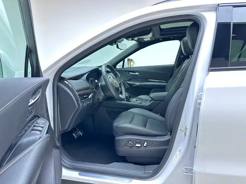 2022 Cadillac XT4 28T AWD Platinum Edition — миниатюра 17