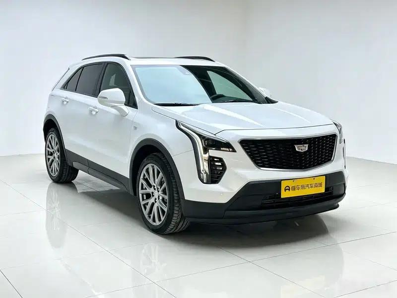 2022 Cadillac XT4 28T AWD Platinum Edition — миниатюра 3