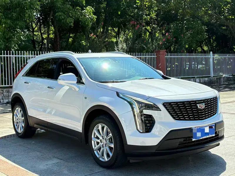 Cadillac XT4 2021 28T Two-Wheel Drive Technology Edition — миниатюра 3
