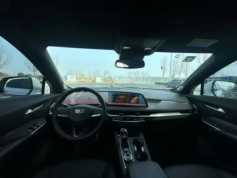 2024 Cadillac XT4 Facelift 28T Two-Wheel Drive Luxury — миниатюра 7