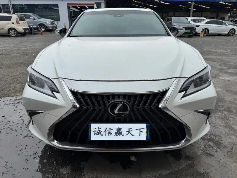 Lexus ES 2022 200 Luxury Edition — миниатюра 2