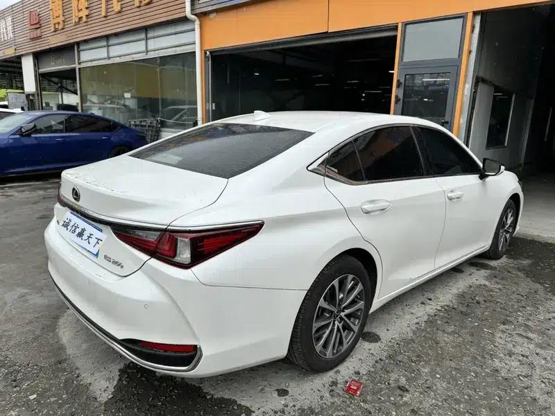 Lexus ES 2022 200 Luxury Edition — миниатюра 6