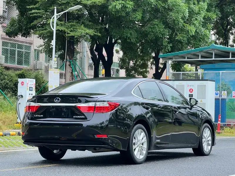 Lexus ES 2014 300h Elite Edition — миниатюра 7