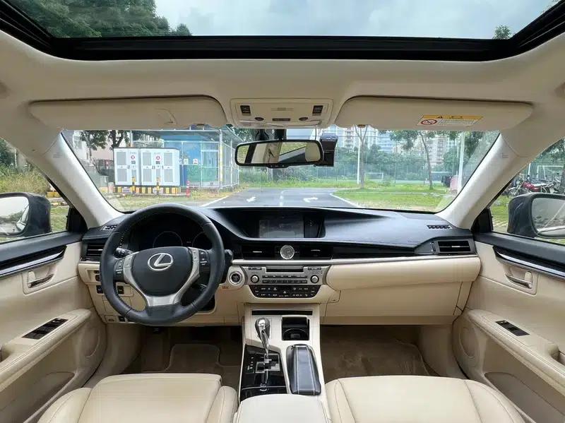 Lexus ES 2014 300h Elite Edition — миниатюра 10