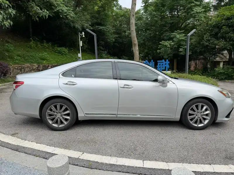 Lexus ES 2010 240 Luxury Edition — миниатюра 6