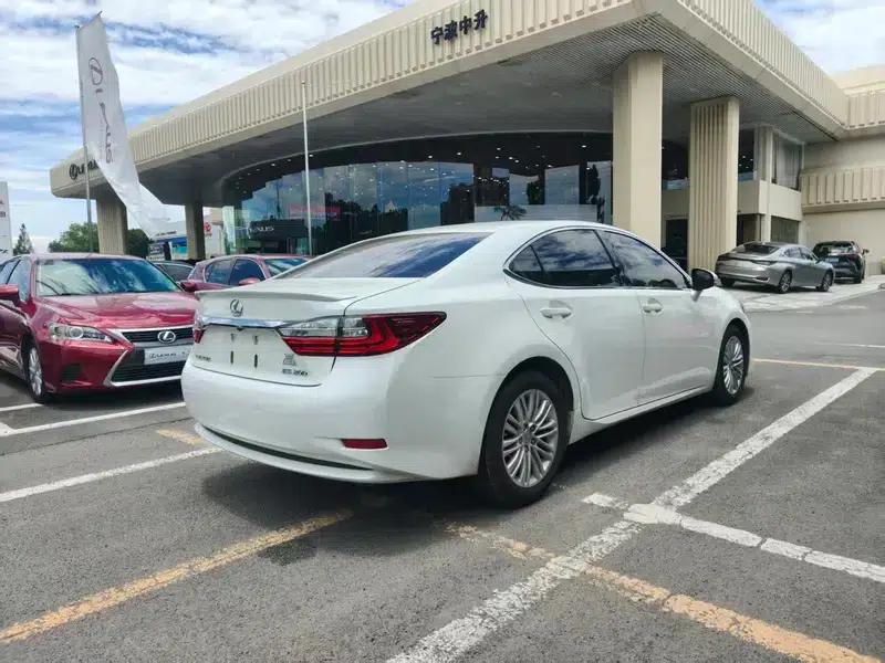 Lexus ES 2015 200 Elite Edition — миниатюра 6