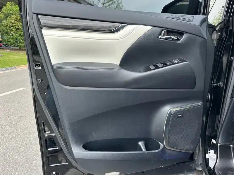 Lexus LM 2020 300h E-Four 7-Seat Elegant Edition — миниатюра 7
