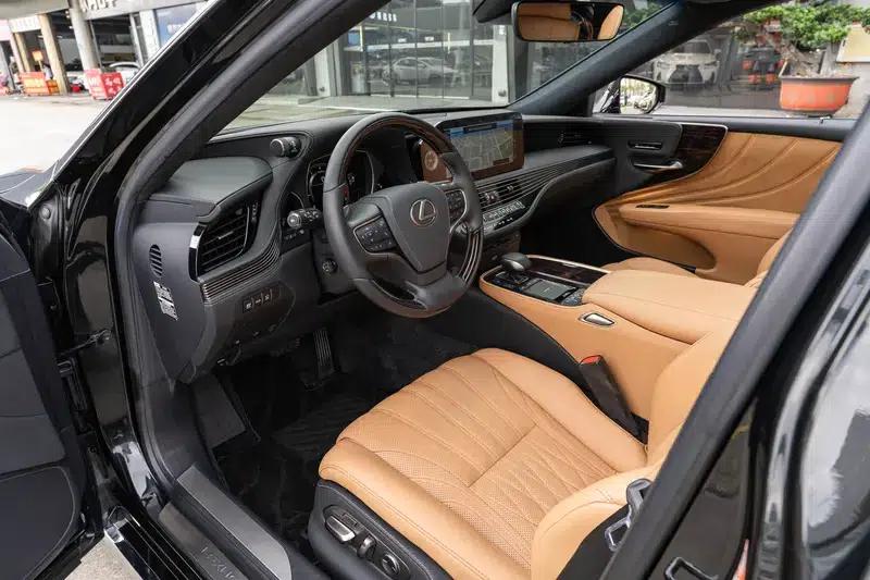 Lexus LS 2021 500h Luxury Edition — миниатюра 20