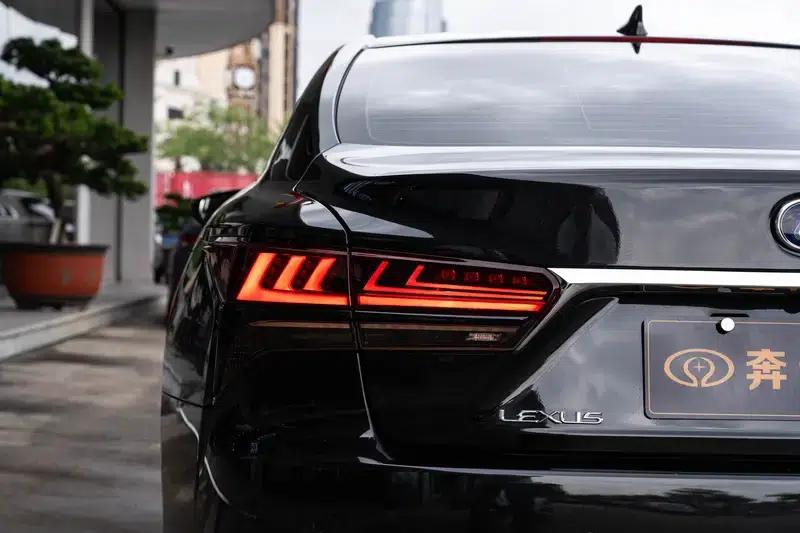 Lexus LS 2021 500h Luxury Edition — миниатюра 7