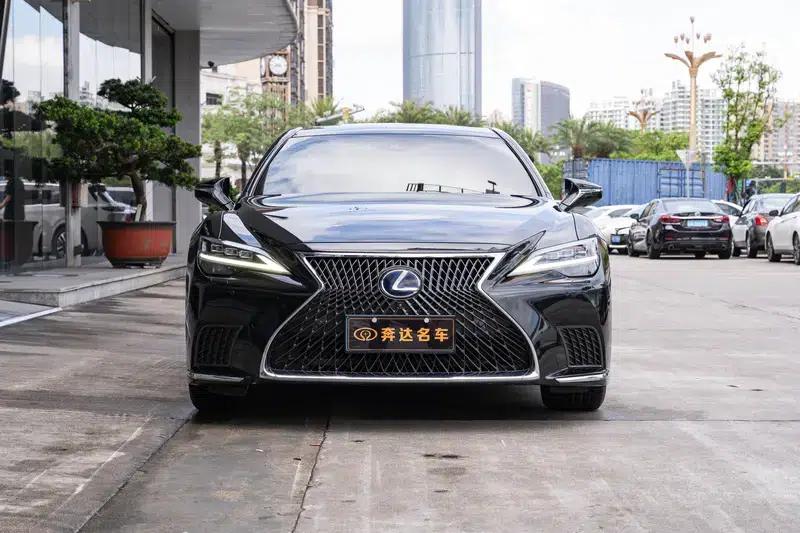 Lexus LS 2021 500h Premium Edition — миниатюра 2