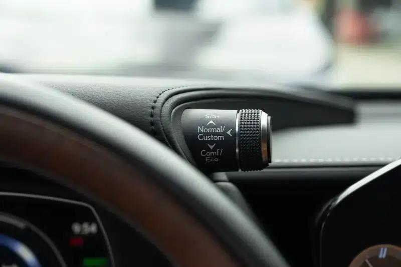 Lexus LS 2021 500h Premium Edition — миниатюра 12