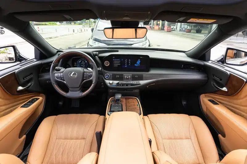 Lexus LS 2021 500h Premium Edition — миниатюра 14