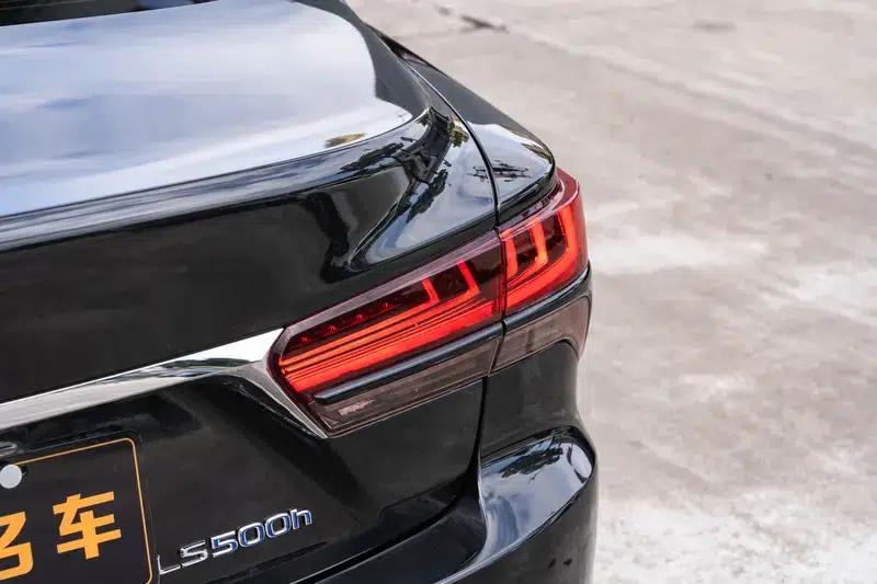 Lexus LS 2021 500h Premium Edition — миниатюра 7