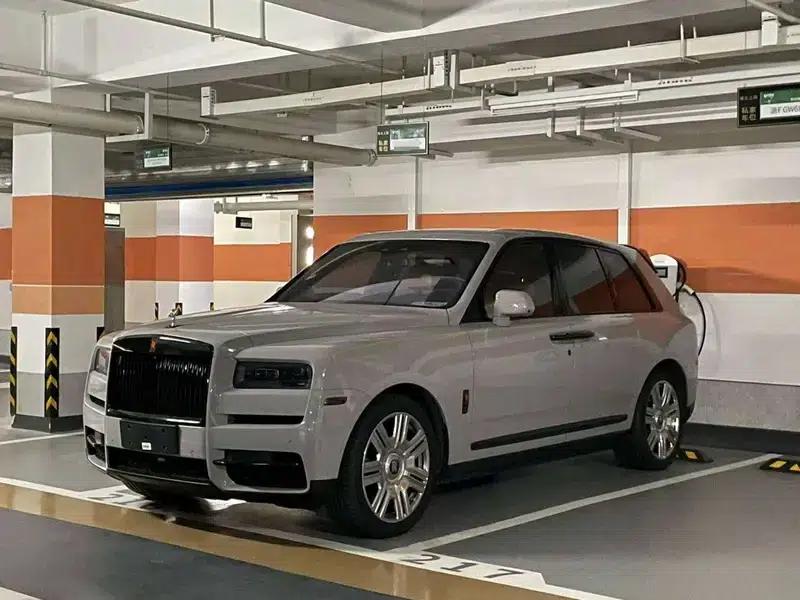 2024 Cullinan 5-seater — миниатюра 1