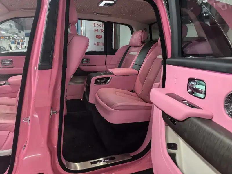 2024 Cullinan, four-seater version — миниатюра 12