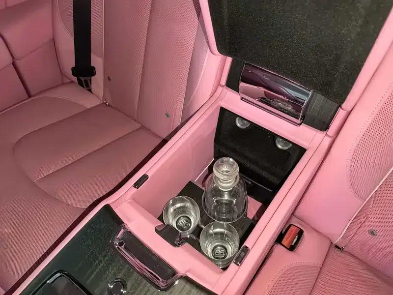 2024 Cullinan, four-seater version — миниатюра 15
