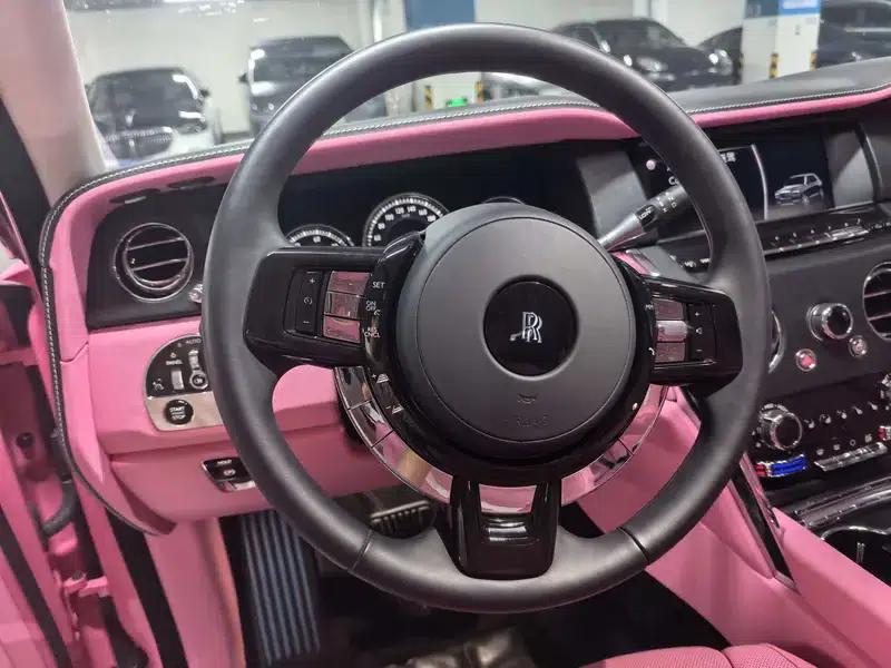 2024 Cullinan, four-seater version — миниатюра 9