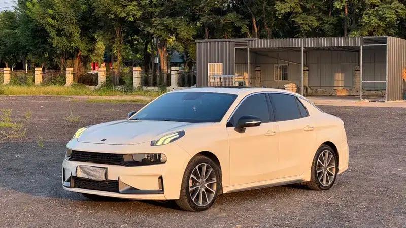 Lynk & Co 03 2019 1.5TD DCT Sport Edition — миниатюра 1