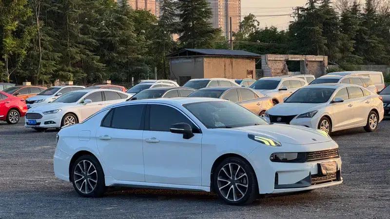 Lynk & Co 03 2019 1.5TD DCT Sport Edition — миниатюра 3