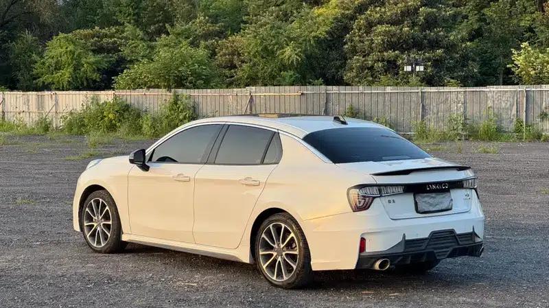 Lynk & Co 03 2019 1.5TD DCT Sport Edition — миниатюра 4