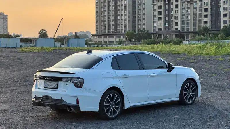 Lynk & Co 03 2019 1.5TD DCT Sport Edition — миниатюра 6