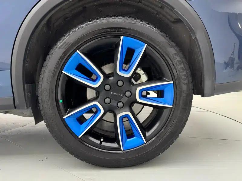 Lynk & Co 01 2021 2.0TD Two-Wheel Drive Pro — миниатюра 9