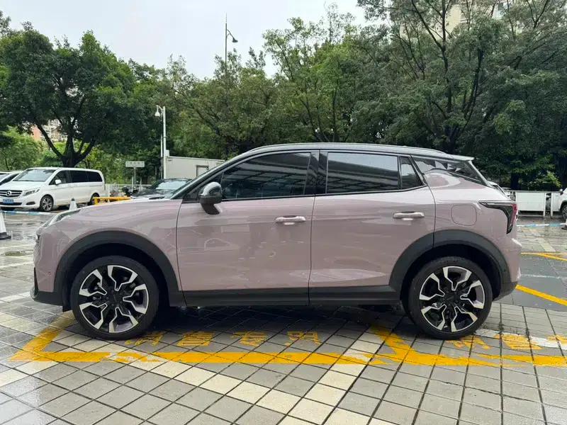 Lynk & Co 06 2023 Remix 1.5T Plus — миниатюра 3
