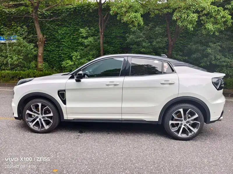 Lynk & Co 05 2020 2.0TD AWD Halo — миниатюра 4