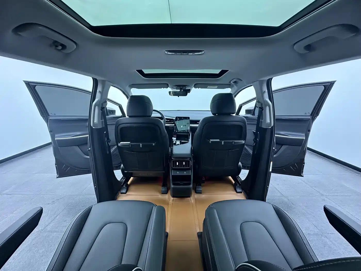 Kusto 2021 270TGDi Premium Edition LUX — миниатюра 23