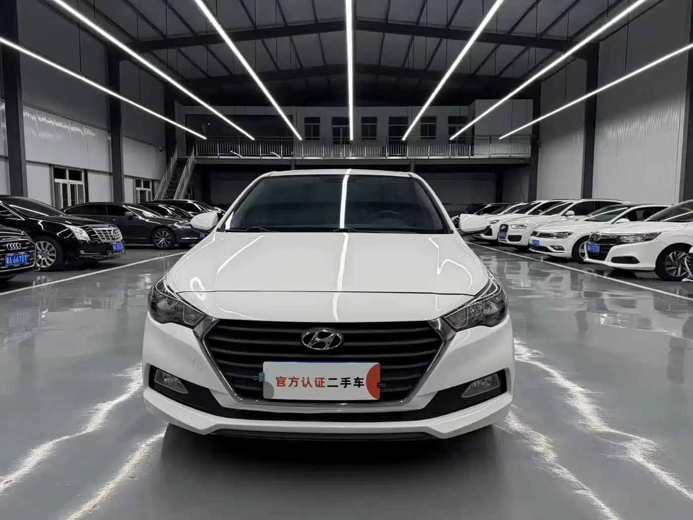 2016 Hyundai Verna 1.4L Automatic Sport — миниатюра 2
