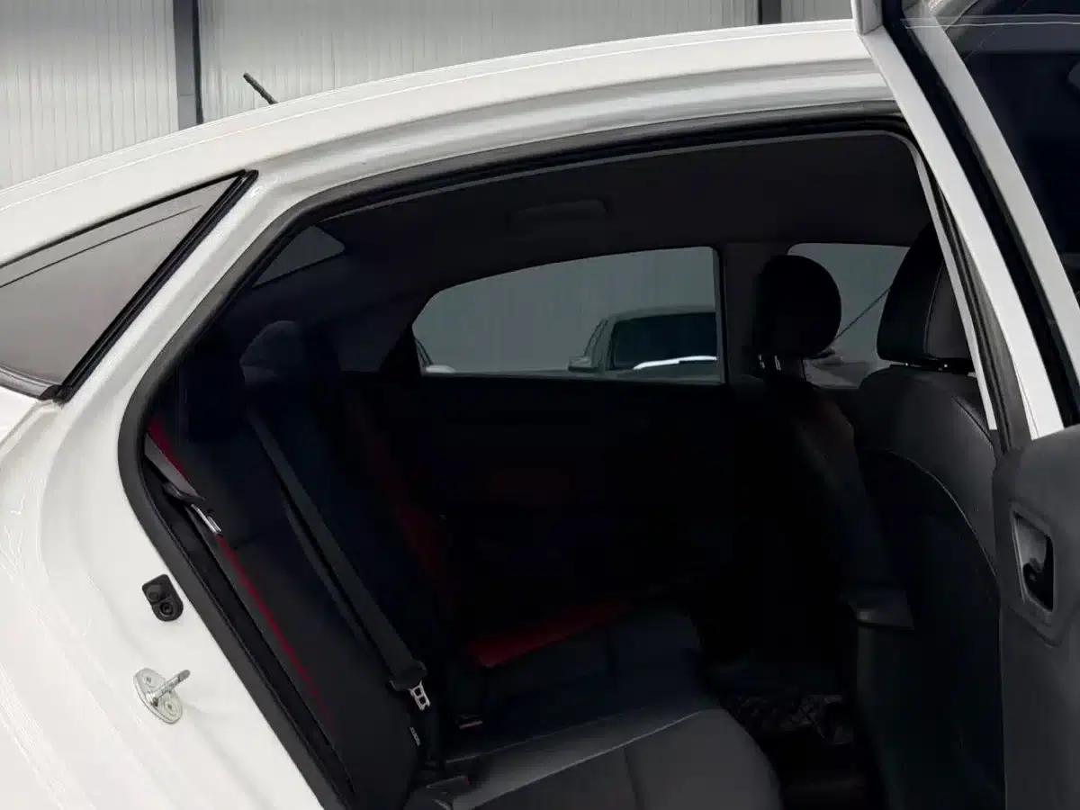 2016 Hyundai Verna 1.4L Automatic Sport — миниатюра 5